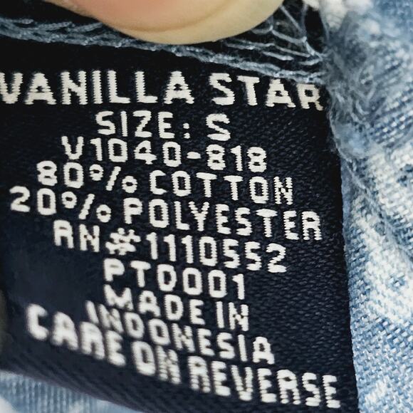 Vanilla Star Pearl Snap Button-Up Top Chambray Floral Size S NWT Cottage Country - Picture 7 of 10